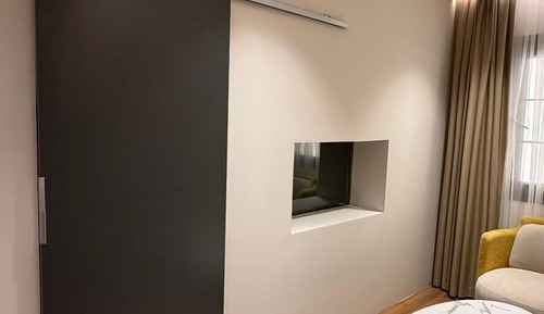 Deluxe Studio