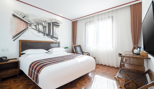 Elegant King Room