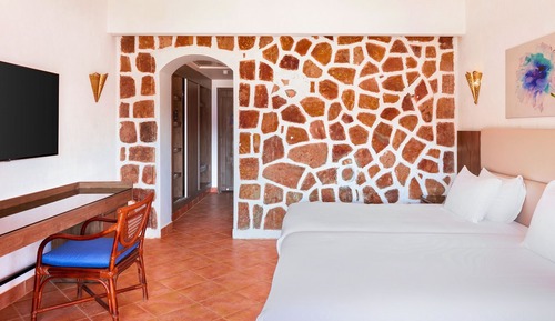 Deluxe Double or Twin Room, Pool View