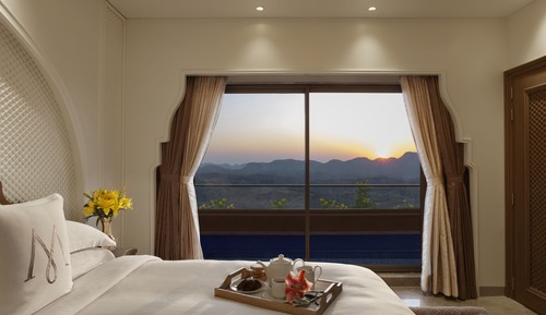 Deluxe Room, 1 Queen Bed (Valley View Villa)