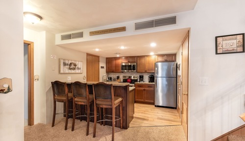 Condo, 2 Bedrooms