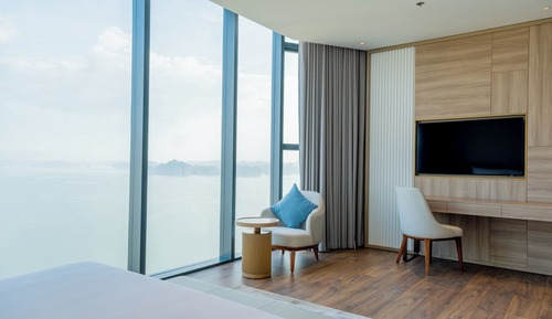 Royal Suite 37