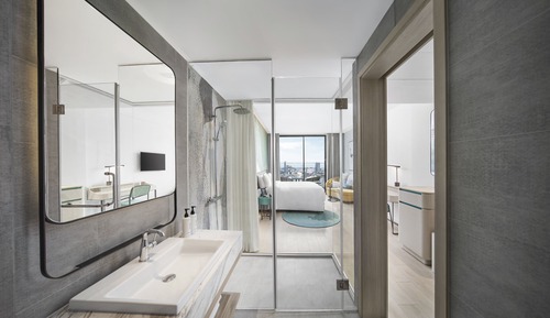 Deluxe Room, 1 King Bed, Balcony, City View