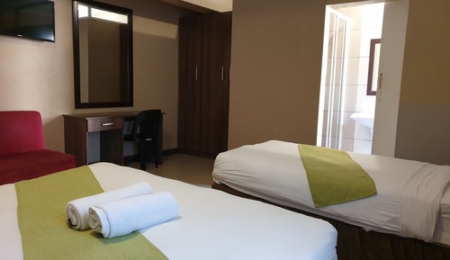 Triple Room