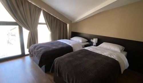 Standard Twin Room, 2 Twin Beds, Mountain View