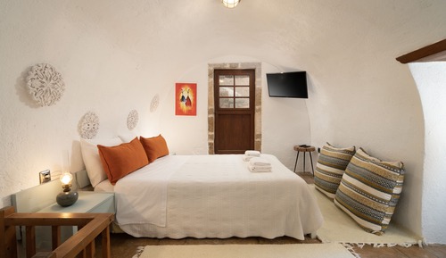 Junior Suite, Courtyard View