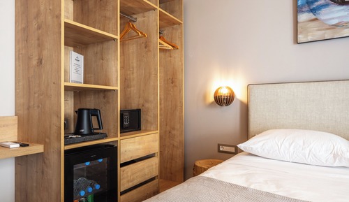 Junior Suite, Partial Sea View