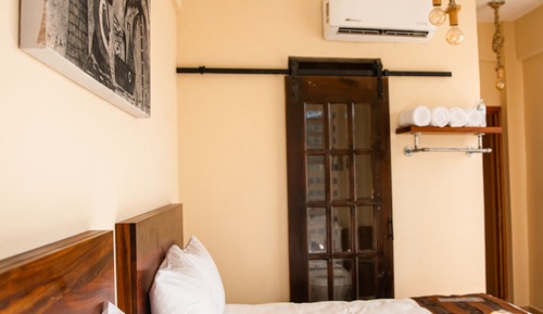 Economy Room