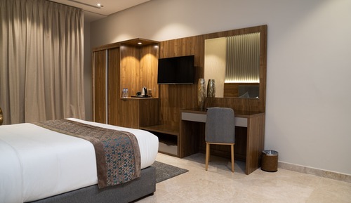 Junior Suite, 1 Bedroom, Garden View