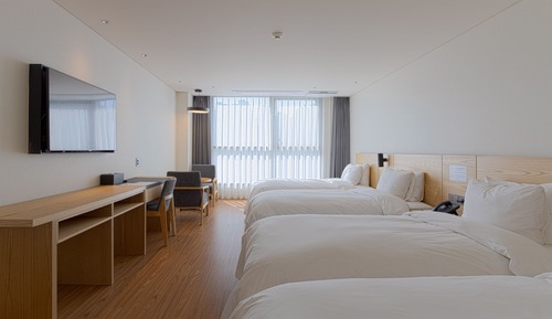 Deluxe Quadruple Room