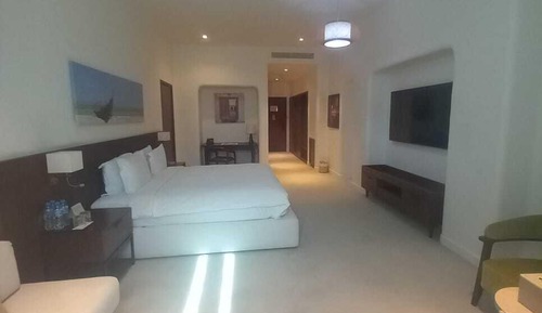 Deluxe Room, 1 King Bed