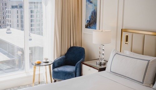 Room, 1 King Bed, Accessible (Turquoise)