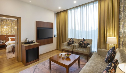 Deluxe Suite