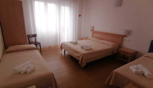 Family Quadruple Room, Sea View