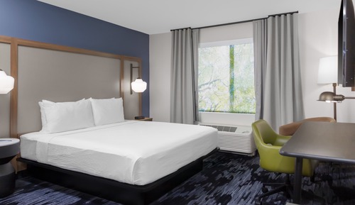 Standard Room, 1 King Bed