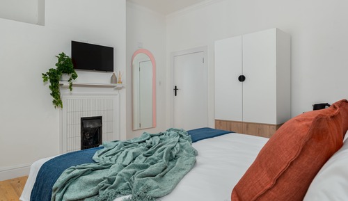 Deluxe Double or Twin Room