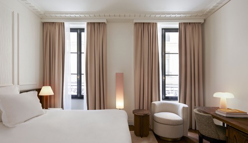 Deluxe Room, 1 King Bed