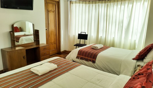 Standard Family Room 3