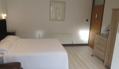 Comfort Double Room, 1 Queen Bed, Ensuite, Courtyard Area