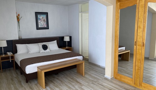 Presidential Studio Suite