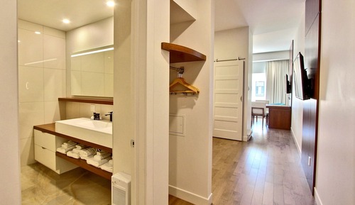 Junior Suite, Multiple Beds