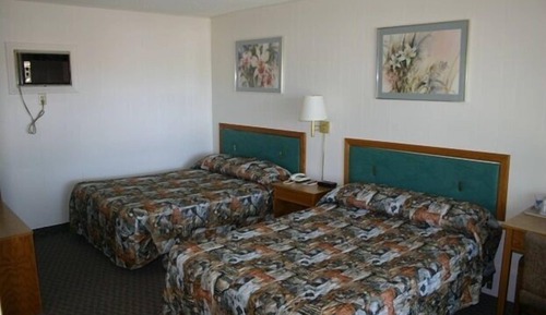 Standard Room, 1 Queen Bed