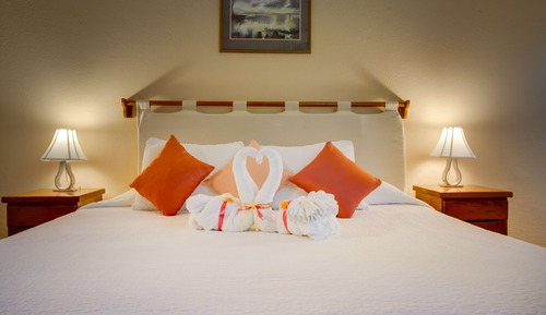 Suite, 3 Bedrooms, Garden View