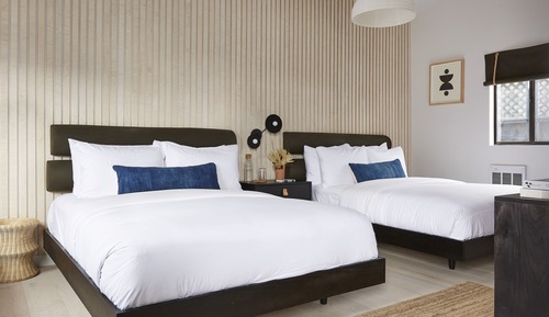 Deluxe Room, 2 Queen Beds, Mobility Accessible
