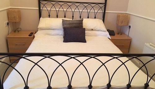 Classic Double Room, Ensuite