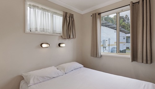Economy Cabin, 2 bedrooms - Sleeps 4
