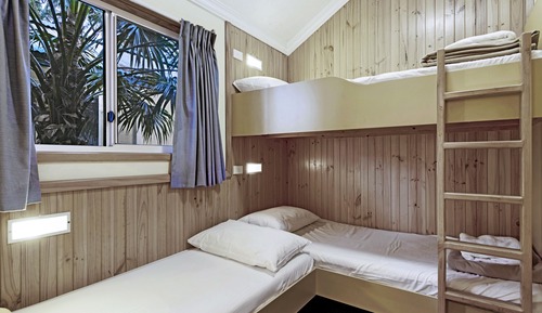 Standard Cabin, 2 Bedrooms (Sleeps 5)