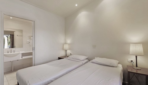 Deluxe 2 Bedroom Cabin