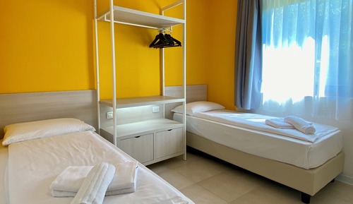 Basic Apartment, 2 Bedrooms (Easy 1° Floor)