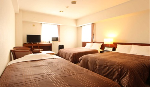 Triple Room, Smoking