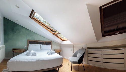 Penthouse, 1 Bedroom, City View (Galo - Attic)