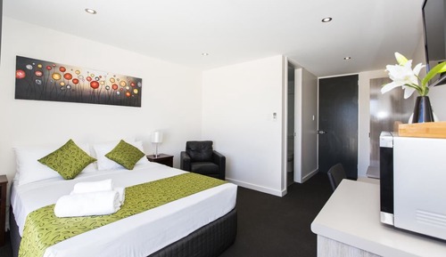 Studio, 1 Queen Bed