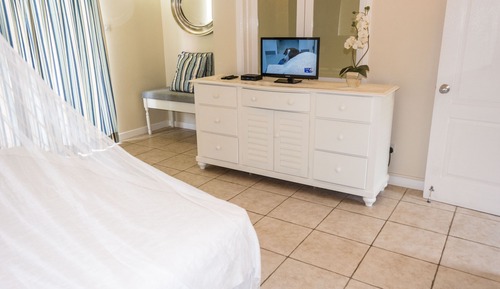 Deluxe Apartment, 1 Bedroom, Pool View