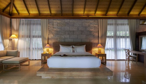 Luxury Villa With Breakfast