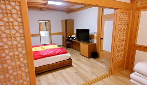 Signature Suite
