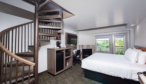 Standard Loft, Multiple Beds, Non Smoking, Balcony