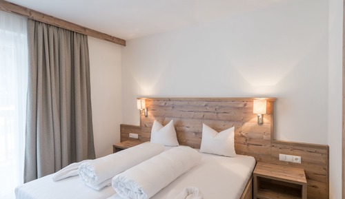 Apartment, 3 Bedrooms, Balcony, Mountain View (Top 10)