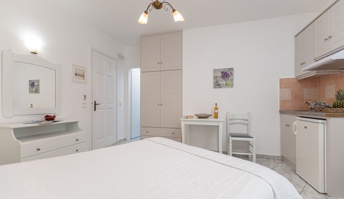 Basic Studio, Ocean View (2 Adults)