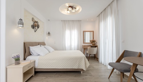 Grand Studio, Sea View