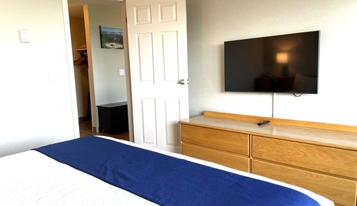 Standard Suite, 1 King Bed with Sofa Bed, Balcony, Ocean View (2nd Floor NON-PET)