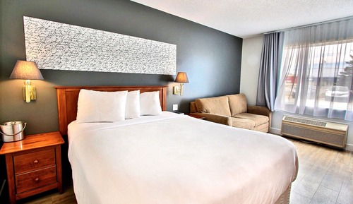 Classic Room, 1 Queen Bed with Sofa bed
