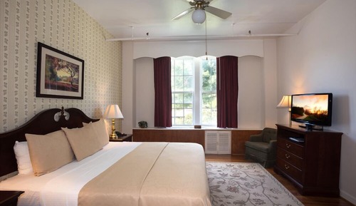 Deluxe Room, 1 King Bed