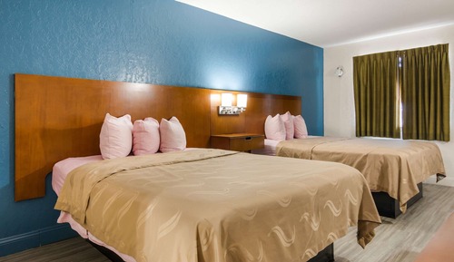 Standard Room, 2 Queen Beds, Smoking