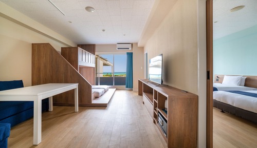 Family Studio Suite, Non Smoking, Beach View