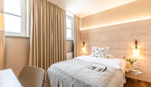 Deluxe Single Room