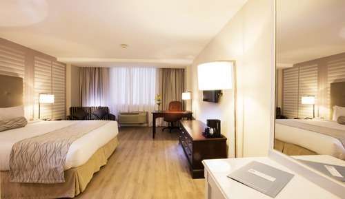 Deluxe Room, 1 King Bed